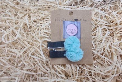 Türkíz pomponos hajcsat