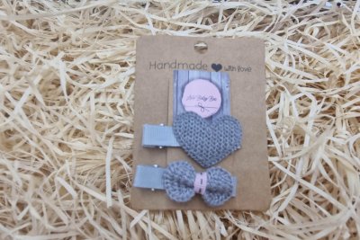 Szürke hajcsat és szürke hajgumi