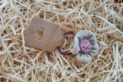 Bézs - mályva virág hajgumi