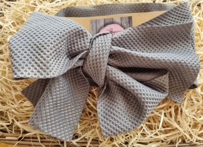 Szürke masnis hajpánt 